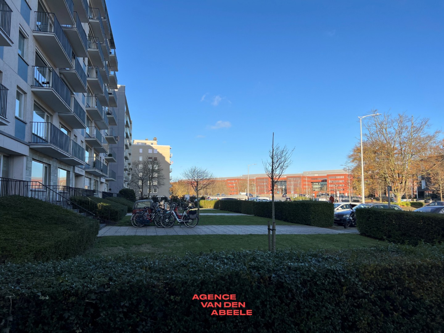 Ruime garagebox 6.75 X 2.85 nabij het station - foto 4