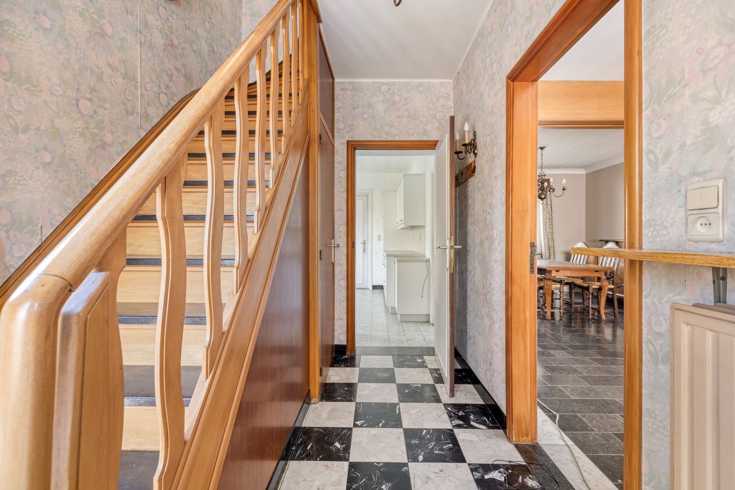 Op te frissen woning met 3 slaapkamers, garage en tuin - foto 4