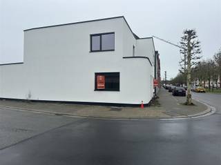 ENERGIEZUINIGE NIEUWBOUW TE HUUR IN OUDENAARDEZoek je een instapklare, moderne woning met alle comfort?Deze nieuwbouwwoning voorziet op het...