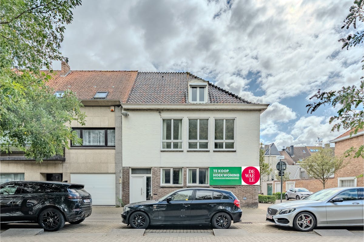 Hoekhuis met veel potentieel te koop te Mariakerke - foto 1