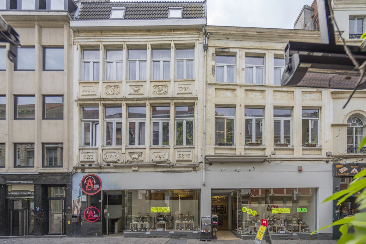 Investment property for sale in the center of Ghent - photo 1