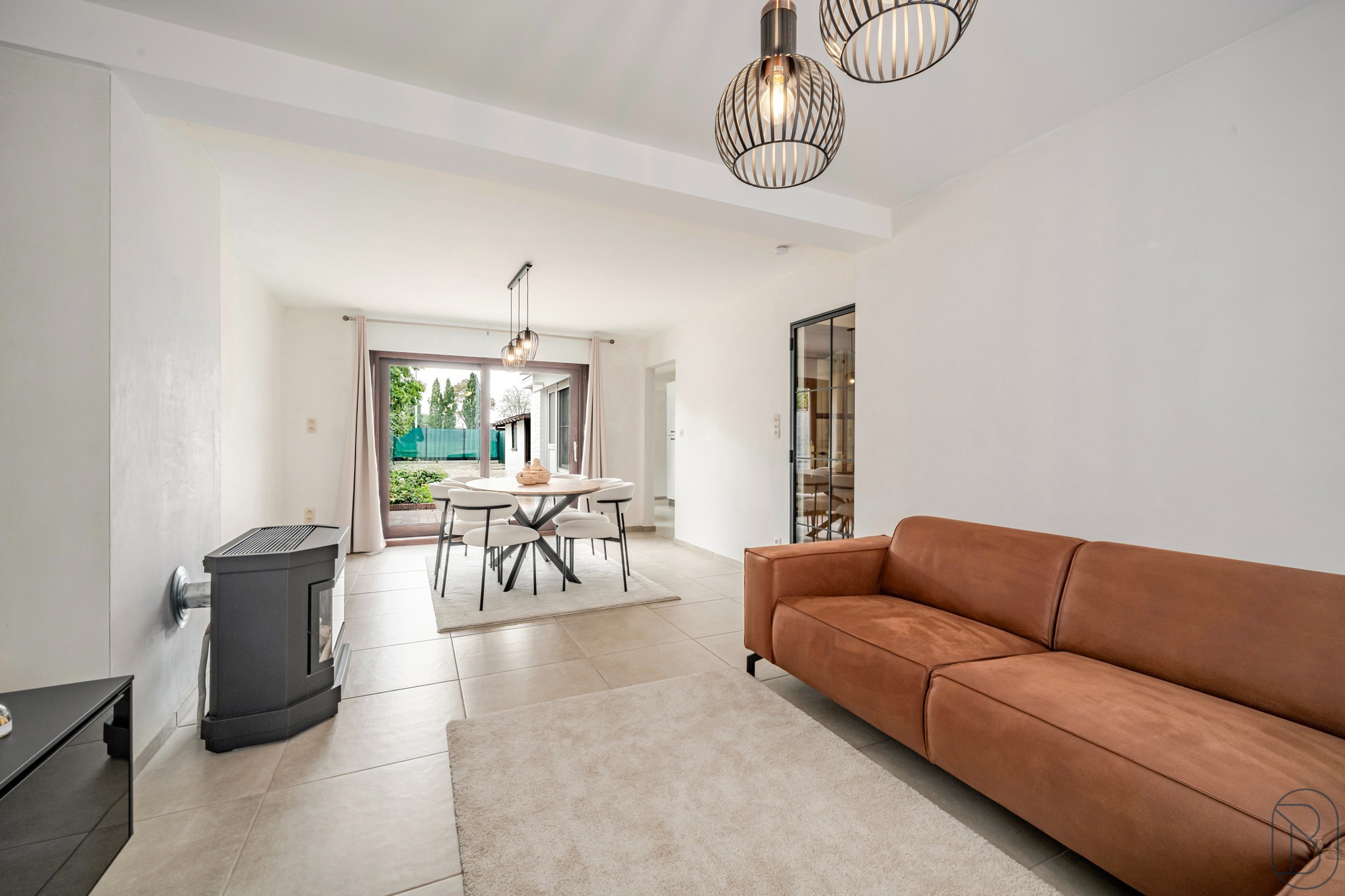 Leuke woning met 3 slk, zonnige tuin en uitweg achteraan. - foto 5