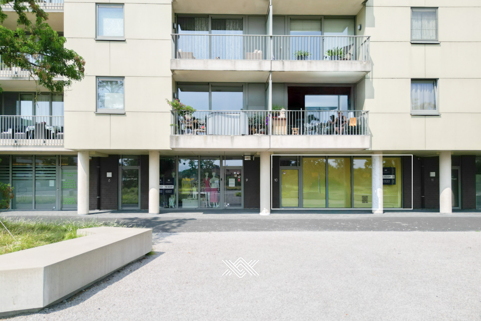 Instapklaar handelspand op toplocatie in het hart van Aalter - photo 1