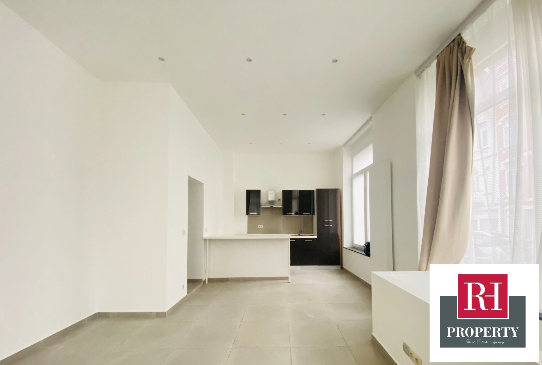 Commercial for sale in Schaerbeek - photo 4