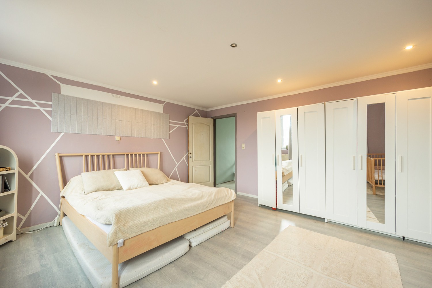 Ruime  woning met 6 tot 8 slaapkamers en veelzijdige woonmogelijkheden - foto 2