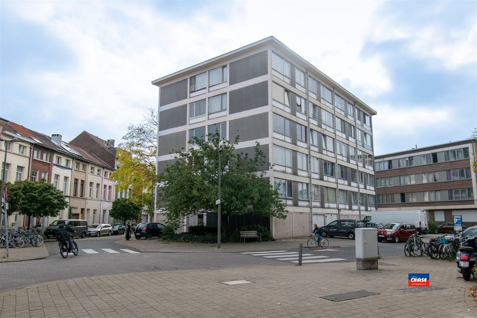 Ruim appartement met drie slaapkamers - foto 1