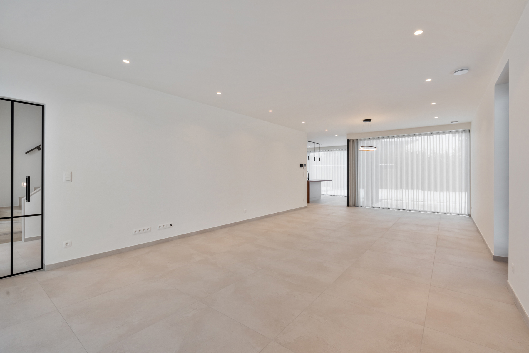 Maison à louer à Genk avec 3 chambres - photo 2