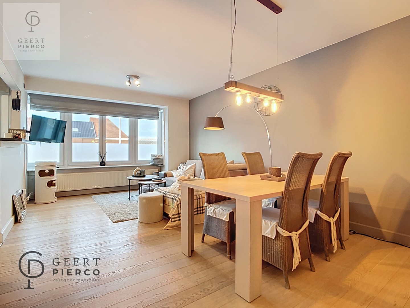 Gerenoveerd appartement met twee slaapkamers, ruim terras en ondergrondse staanplaats aan de stadsrand van Tienen. - foto 3