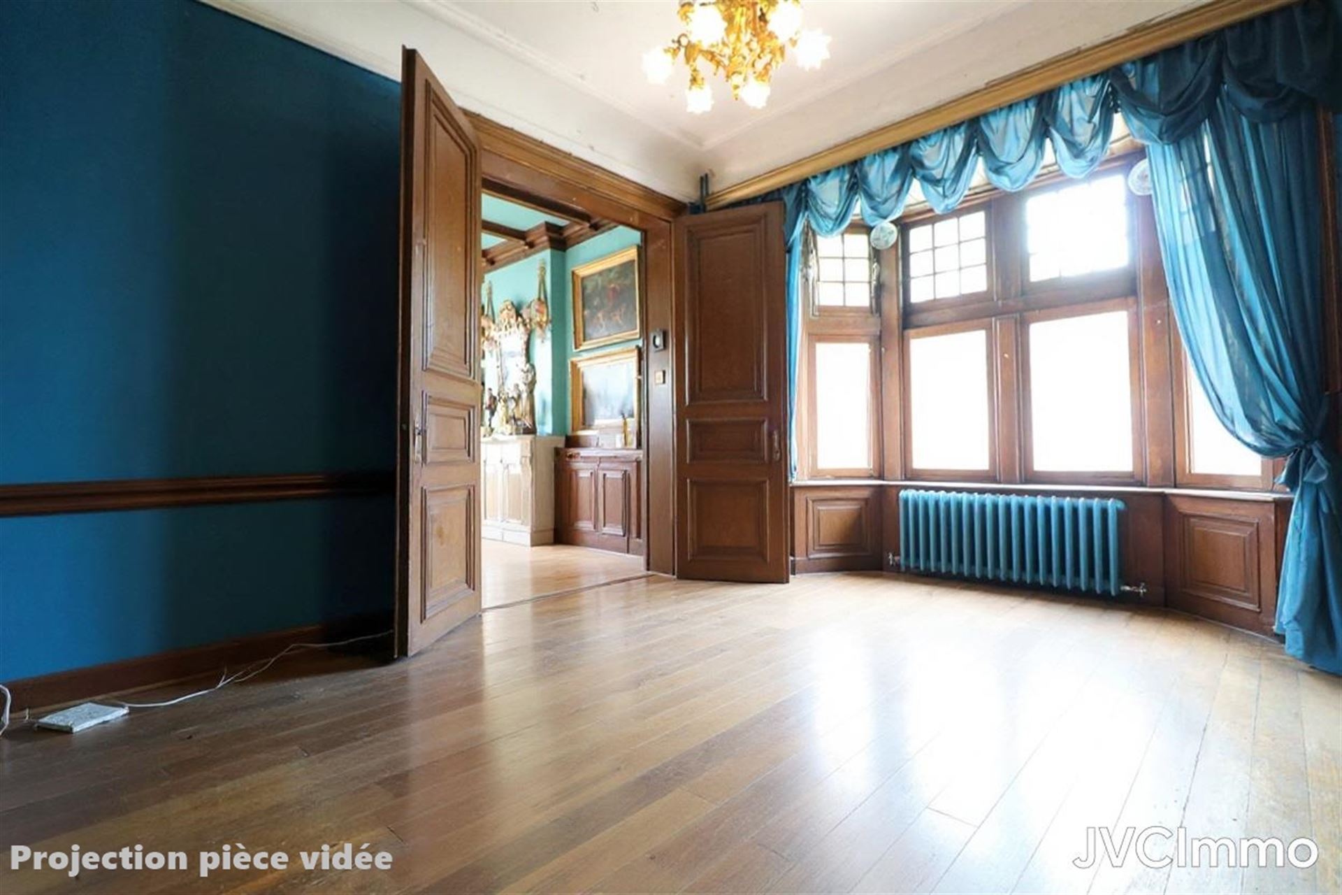 Élégante demeure de caractère avec un beau potentiel de transformation - photo 4