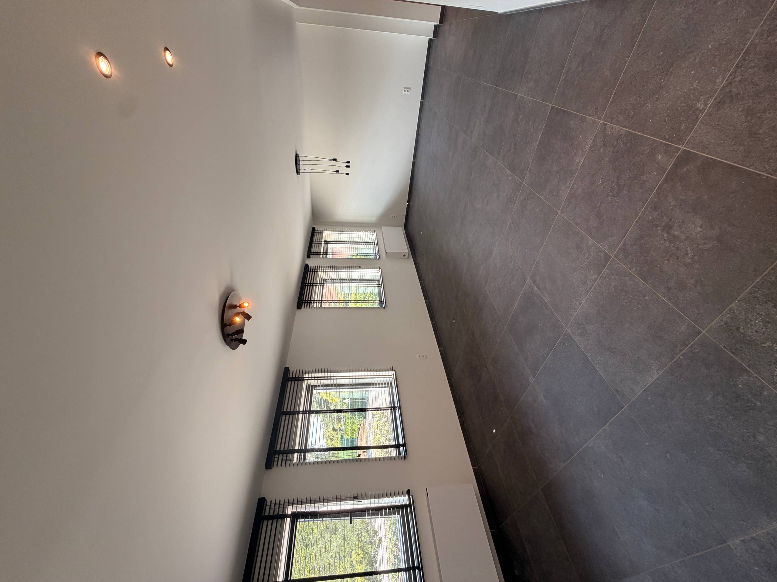 Ruim gelijkvloers nieuwbouwappartement met tuin te Bocholt - foto 4