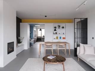 Omgeving Sint-Pietersstation. Stijlvol en architecturaal gerenoveerd appartement met 2 volwaardige slaapkamers, privatieve staanplaats en een...