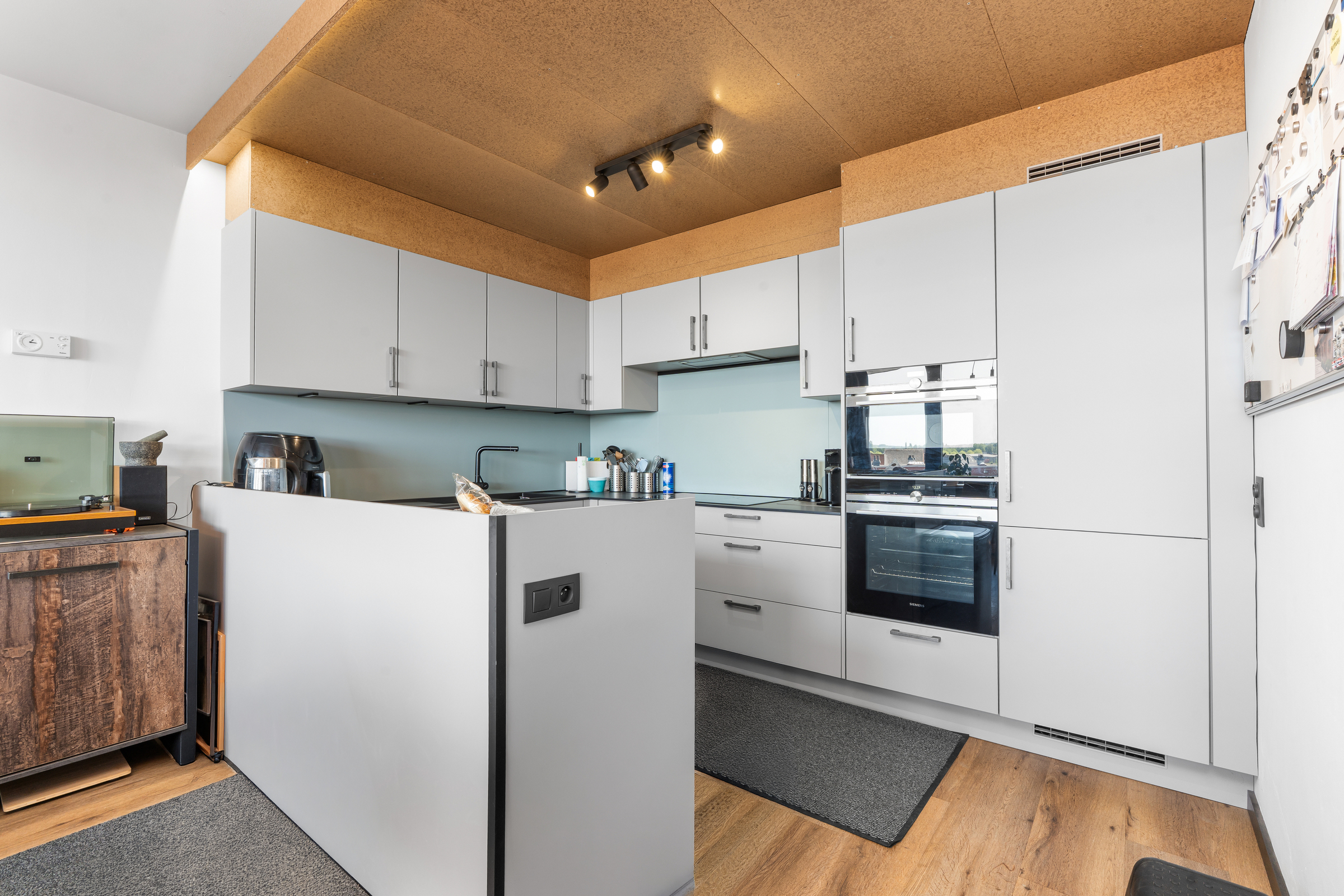 Apartment for sale in Sint-Niklaas with 2 bedrooms - photo 4