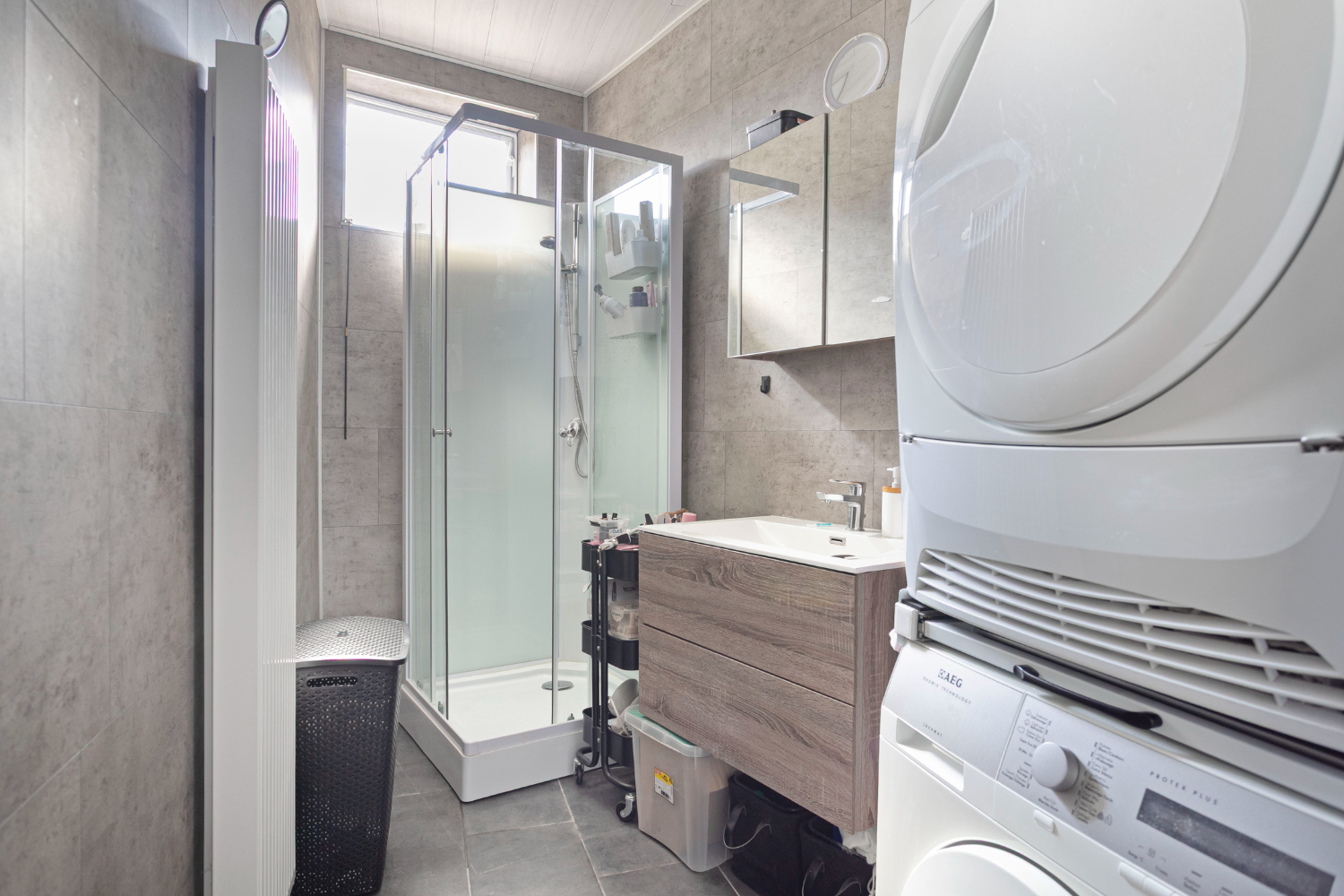 Charmante halfopen woning te koop in Oostkamp - Perfect voor wie een instapklare woning zoekt in een centrale omgeving! - foto 5