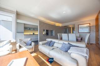 Welcome to this ready-to-move-in flat on the 6th floor of the Mercator Residence, offering stunning views of the Mercator and the port of Ostend...