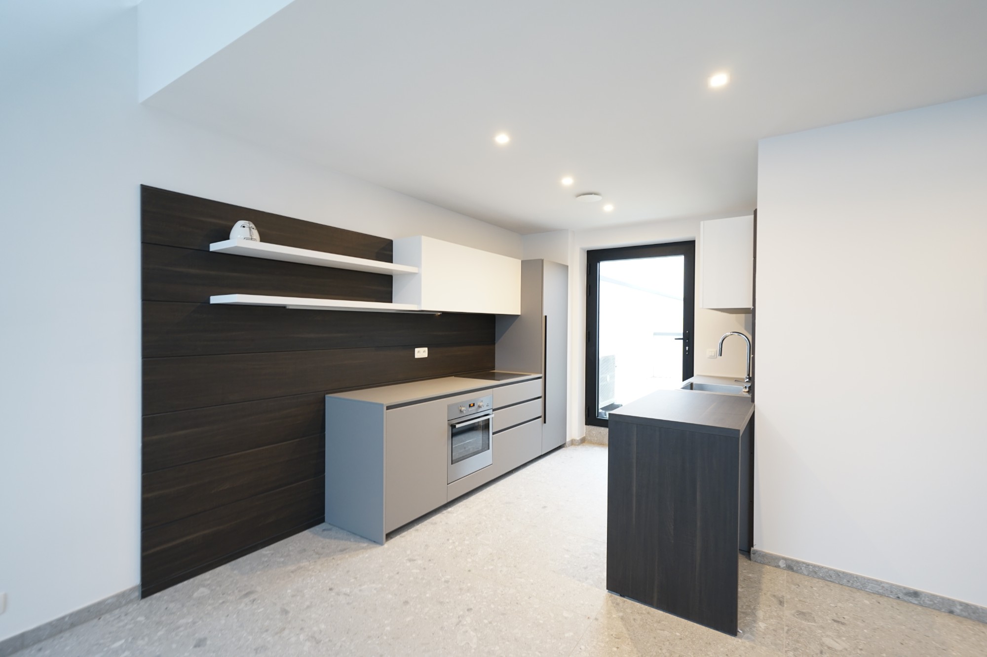 Modern en hip appartement in hartje Sint-Niklaas - foto 3