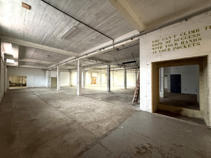 Ruime loods met tal van mogelijkheden - foto 5