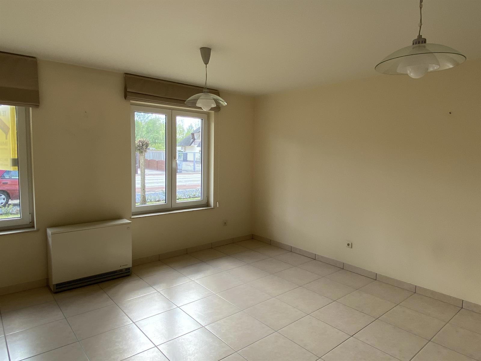 Keurig gelijkvloers appartement met grote garage - foto 5
