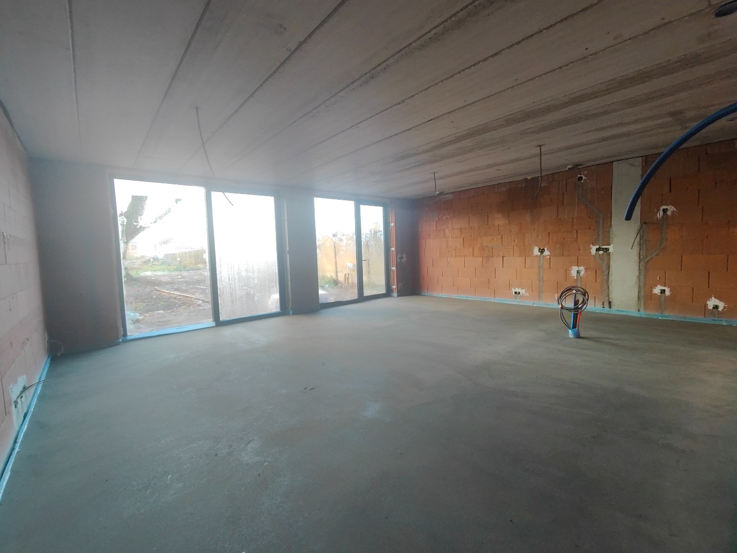 Stijlvolle nieuwbouwwoning met 2 slaapkamers & ruime zonnige tuin met terras - foto 5