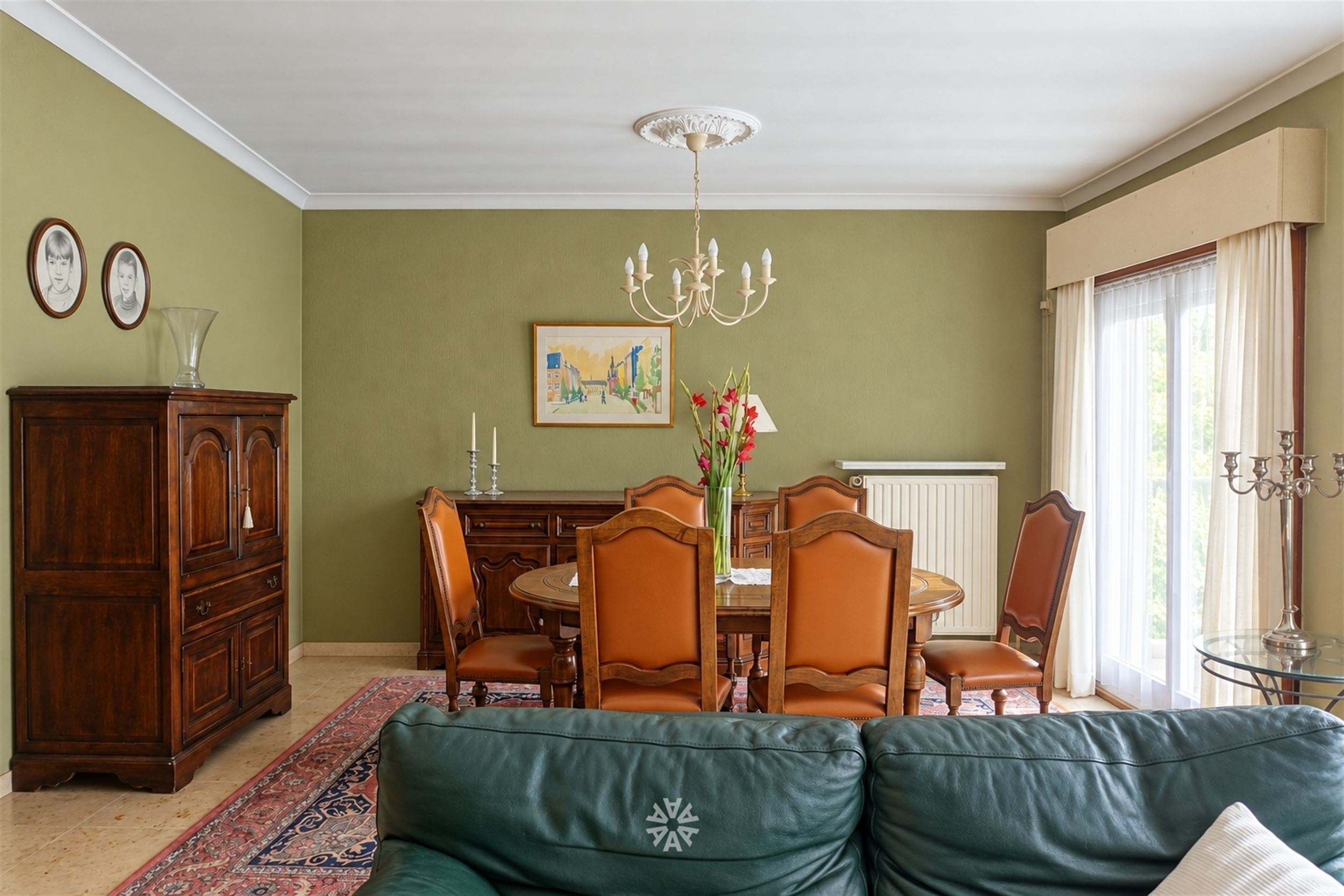 Ruime bel-etage met dubbele inpandige garage te huur nabij Station Gent Sint-Pieters - foto 4