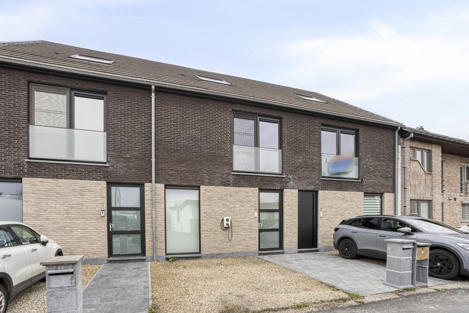 Moderne woning met drie slaapkamers nabij het centrum van Sint-Katherina-Lombeek. - foto 1