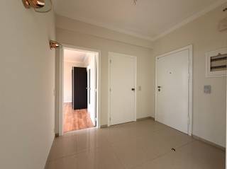 ANTWERPEN - Jan Van Rijswijcklaan: Prachtig gerenoveerd en instapklaar, licht appartement met 1 slaapkamer.BESCHRIJVING:Dit instapklaar en licht...