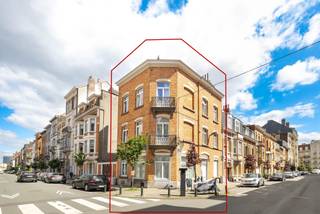 Elsene - wijk Brugmannplein: mooi hoekpand met 7 door de stedenbouwkundige dienst erkende woningen. Het heeft een woonoppervlakte van ± 230 m² en...