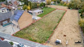 Deze bouwgrond vormt een ideale opportuniteit voor wie zonder tijdverlies wil starten met bouwen. Voor dit perceel werd reeds een...