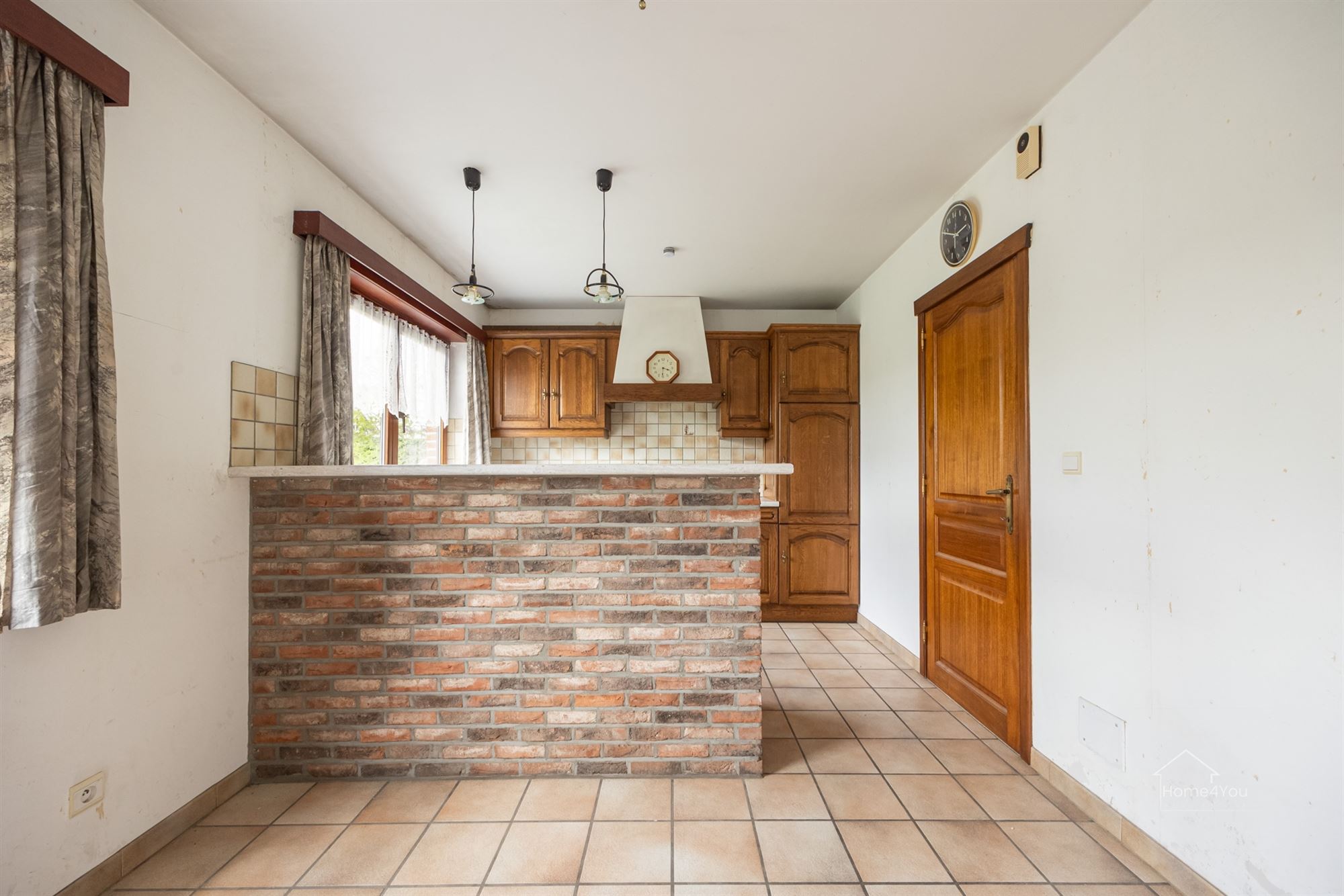 Te renoveren villa op 2002m² op toplocatie in Schilde. - foto 4