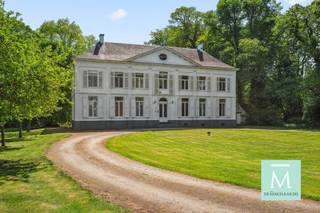 Prachtig kasteel met veel mogelijkheden gelegen op een toplocatieBent u op zoek naar een prachtige locatie voor het oprichten van uw restaurant,...