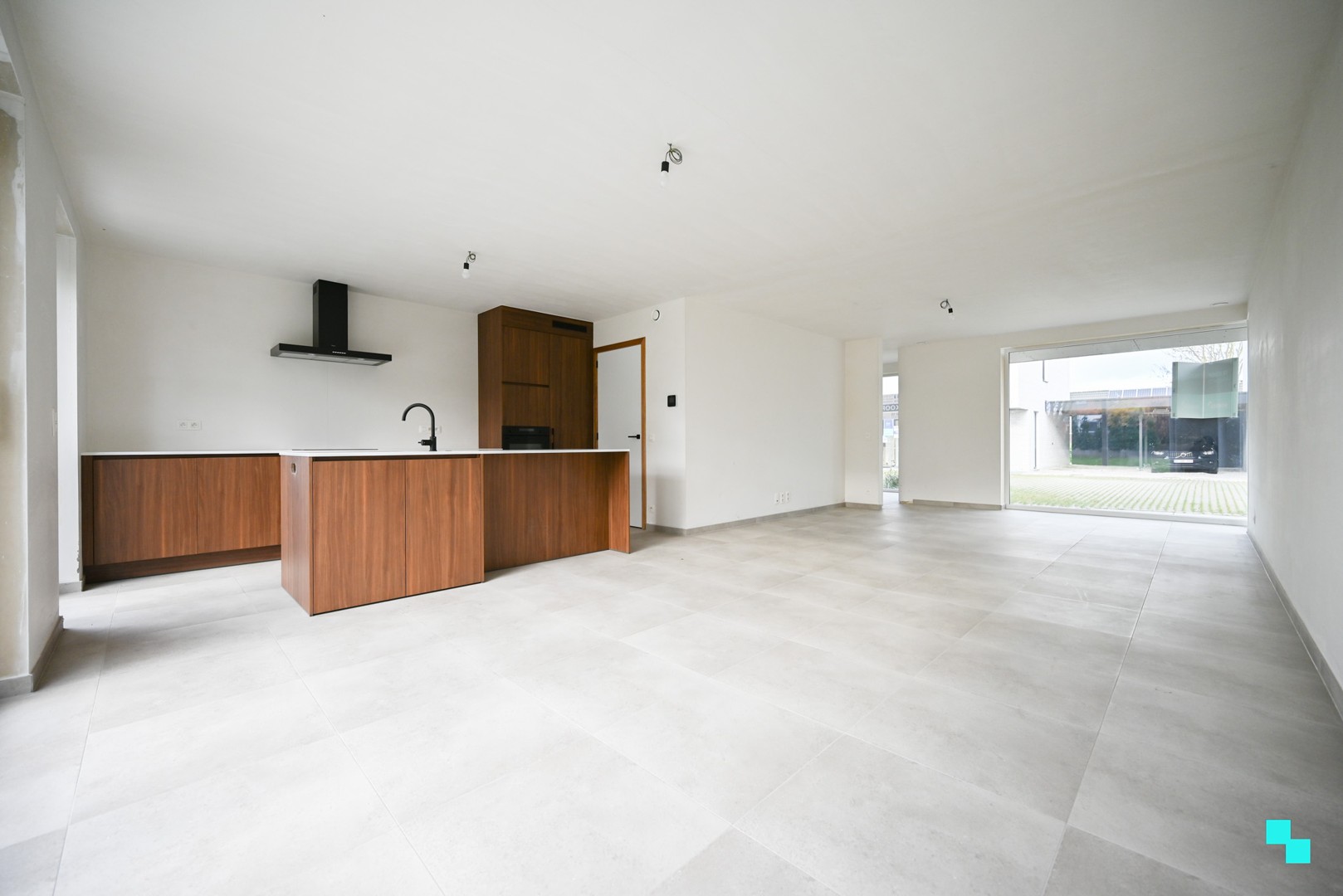 Aantrekkelijke HOB met vier slaapkamers in rustige nieuwe verkaveling - photo 3