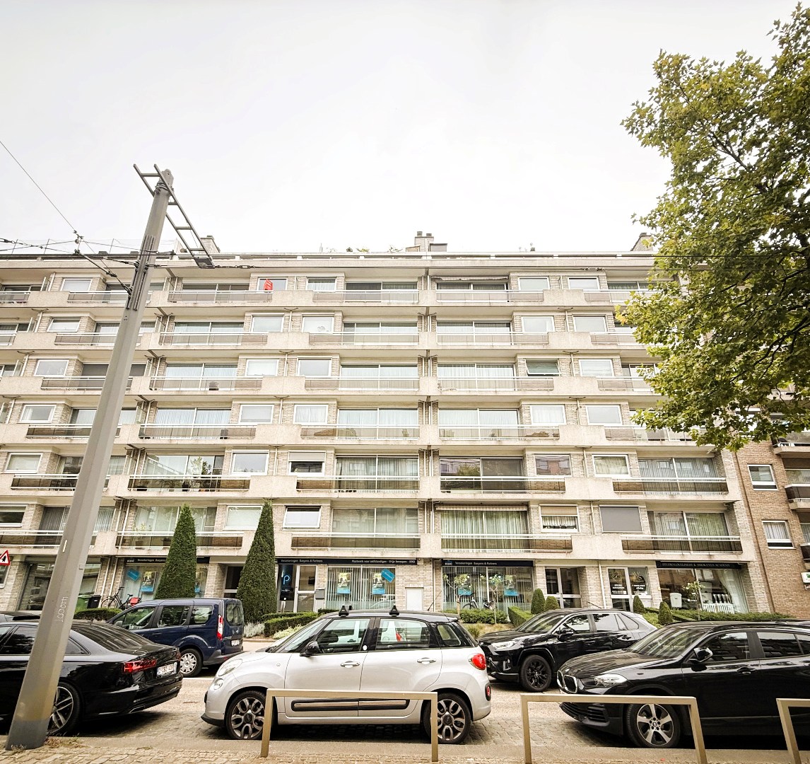 Ruim appartement met 3 slaapkamers en garage - foto 1