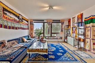 Dit 1-slaapkamerappartement bevinden zich in Heverlee, op een boogscheut van het centrum van Leuven.<br /> <br />Het is gelegen in een kleine residentie zonder lift en lage gemeenschappelijke kosten. <br /><br />Het appartementen bestaan uit een leefruimte met open keuken en leefruimte. Verder hebben we een ruime slaapkamer van 12m² en een badkamer met toilet, lavabo en douche. <br /><br />In het appartement is er aansluiting voor wasmachine / droogkast. <br /><br />De verwarming is met elektriciteit en de appartementen zijn allemaal volledig asbestvrij. <br /><br />In de kelder vinden we nog een kelderberging. <br /> <br />Aarzel niet om ons te contacteren voor verdere inlichtingen of voor een plaatsbezoek.