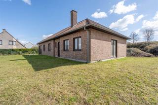 Century21ImmoNero stelt voor: BOD DOEN VANAF 409.000 €: VERKOOPSPROCEDURE: U kan een bod uitbrengen aan minimum de vraagprijs onder gesloten...