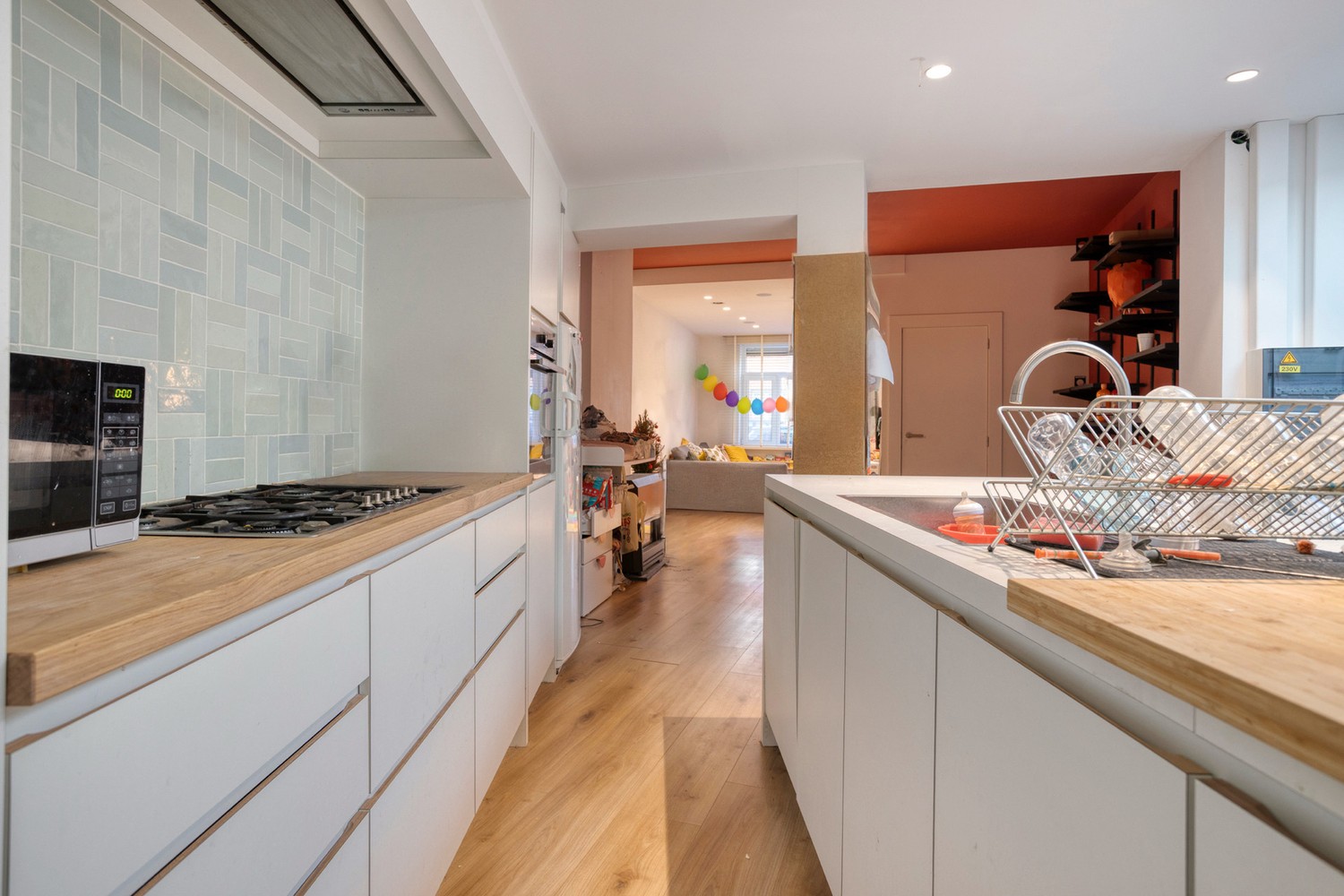 COSY RIJWONING MET 3 SLPKS &amp; FIETSENGARAGE - foto 2