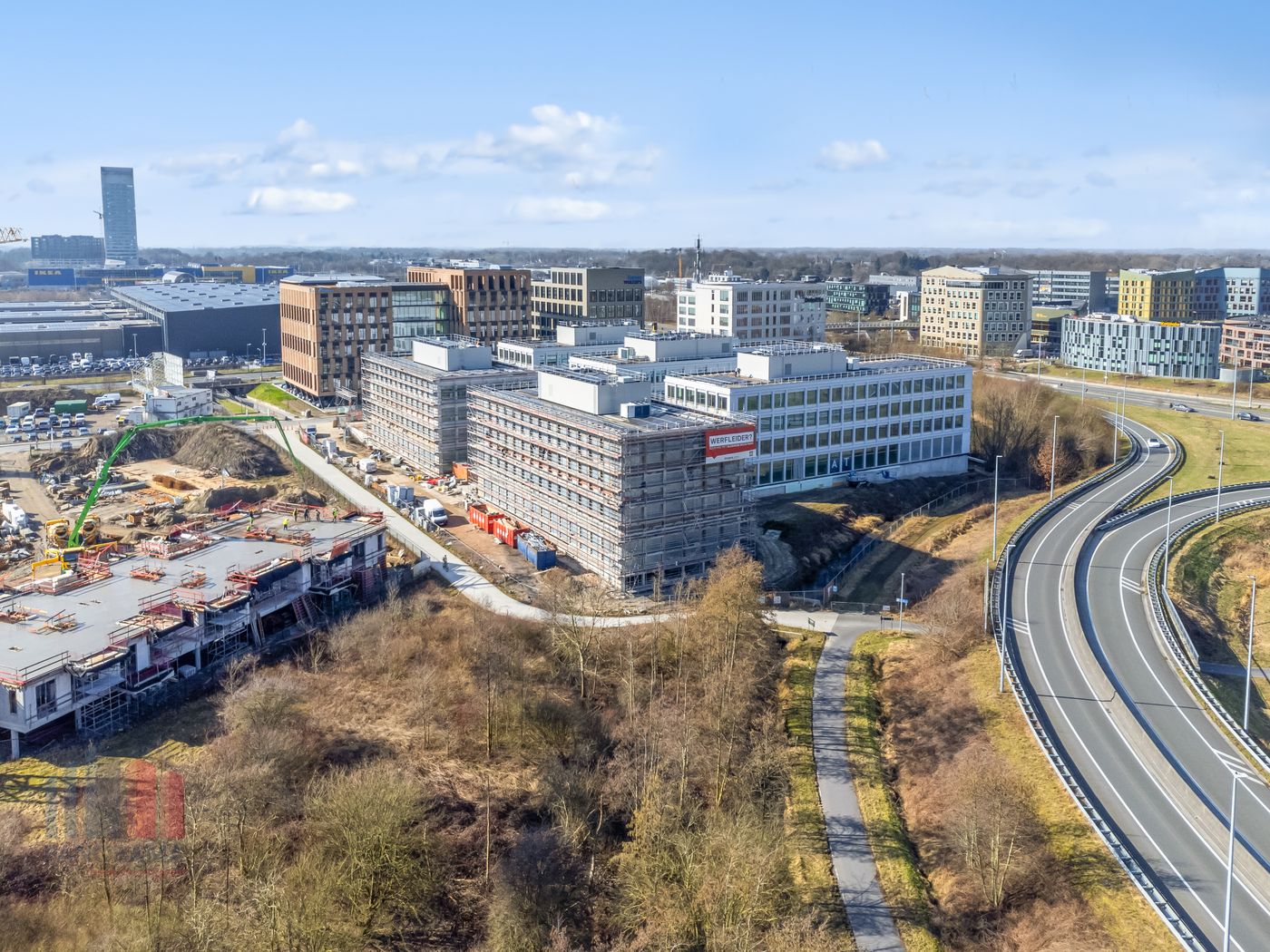 Uniek kantoorgebouw op absolute toplocatie met visibiliteit van de R4 - foto 5