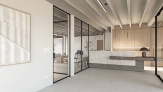 <p><strong><u>Ligging</u></strong></p>
<p>Dit <strong>medisch centrum, groepspraktijk of kantorencomplex</strong> is gelegen op een <strong>absolute toplocatie in Ronse</strong>, met een <strong>uitstekende bereikbaarheid</strong> voor zowel patiënten, cliënten als medewerkers. Dankzij de vlotte verbinding met belangrijke invalswegen en het stadscentrum is deze locatie ideaal voor medische, paramedische of administratieve activiteiten.<br />Een <strong>ruime privéparking voor maar liefst 16 wagens</strong> zorgt voor maximaal comfort en toegankelijkheid — een grote troef in deze regio.</p>
<p><strong><u>Beschrijving</u></strong></p>
<p>Dit <strong>veelzijdige en vergunde gebouw van ca. 490 m²</strong> biedt <strong>enorm veel potentieel</strong> en is perfect geschikt als <strong>medisch centrum, groepspraktijk, paramedische praktijk of kantorencomplex</strong>.</p>
<p>De indeling is bijzonder functioneel en toekomstgericht:</p>
<ul>
<li>representatieve <strong>inkom- en ontvangstruimte met receptie</strong></li>
<li>aangename <strong>wachtzaal</strong></li>
<li><strong>10 ruime kabinetten</strong> van elk ca. <strong>20 m²</strong></li>
<li><strong>vergaderzaal</strong></li>
<li><strong>kitchenette</strong></li>
<li><strong>sanitaire voorzieningen</strong></li>
<li><strong>grote kelder</strong></li>
</ul>
<p>Het gebouw wordt <strong>casco verkocht</strong>, waardoor u volledige vrijheid heeft om de afwerking <strong>volledig af te stemmen op uw eigen smaak en noden</strong>. Wenst u toch ontzorgd te worden? Een <strong>kwalitatieve afwerking kan optioneel door de bouwheer</strong> worden gerealiseerd, volledig in overleg.</p>
<p><span>Voor inlichtingen en/of bezoek, bel Stéphanie Eeckhout 0472 13 28 79</span></p>