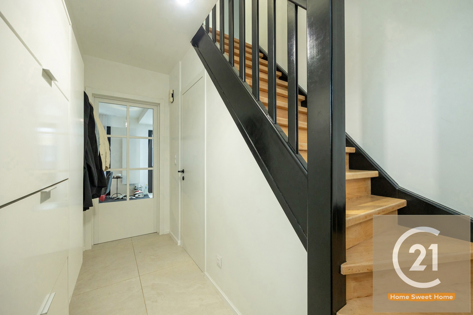 Instapklare halfopen villa met 4 slaapkamers, zwembad en poolhouse - foto 4