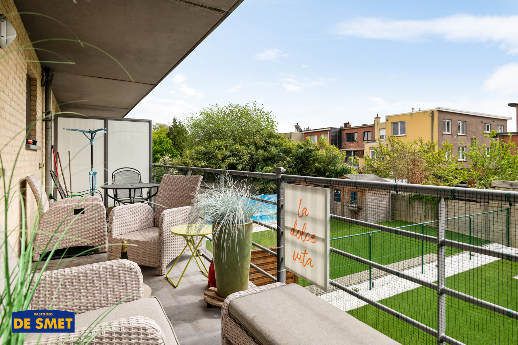 Appartement met lift, terras, garage en 2 autostaanplaatsen - foto 5