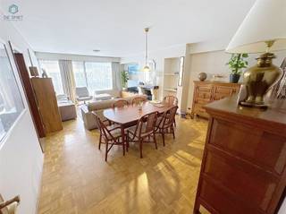 APPARTEMENT MET 2 SLAAPKAMERS, TERRASSEN EN GARAGE IN HET CENTRUM VAN NINOVEOp een uitstekende locatie in het bruisende centrum van Ninove bevindt...