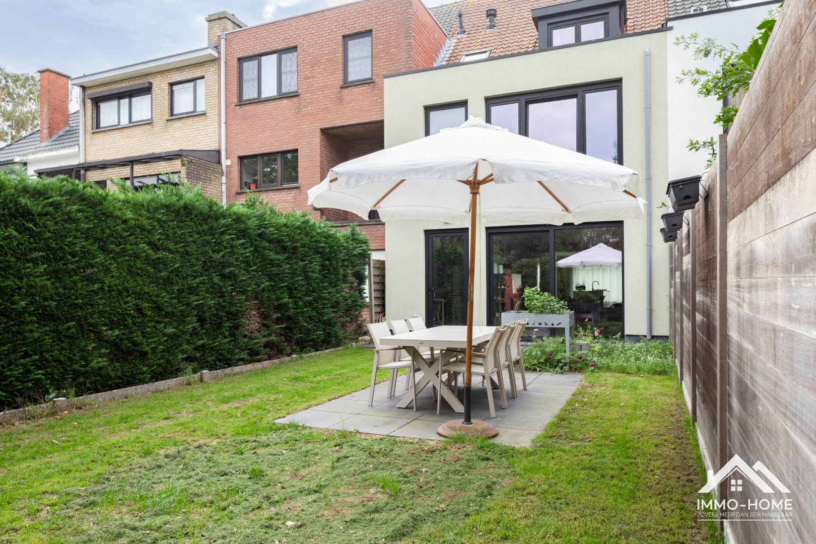 Prachtige gerenoveerde woning op een topligging in Sint-Amandsberg! - foto 3