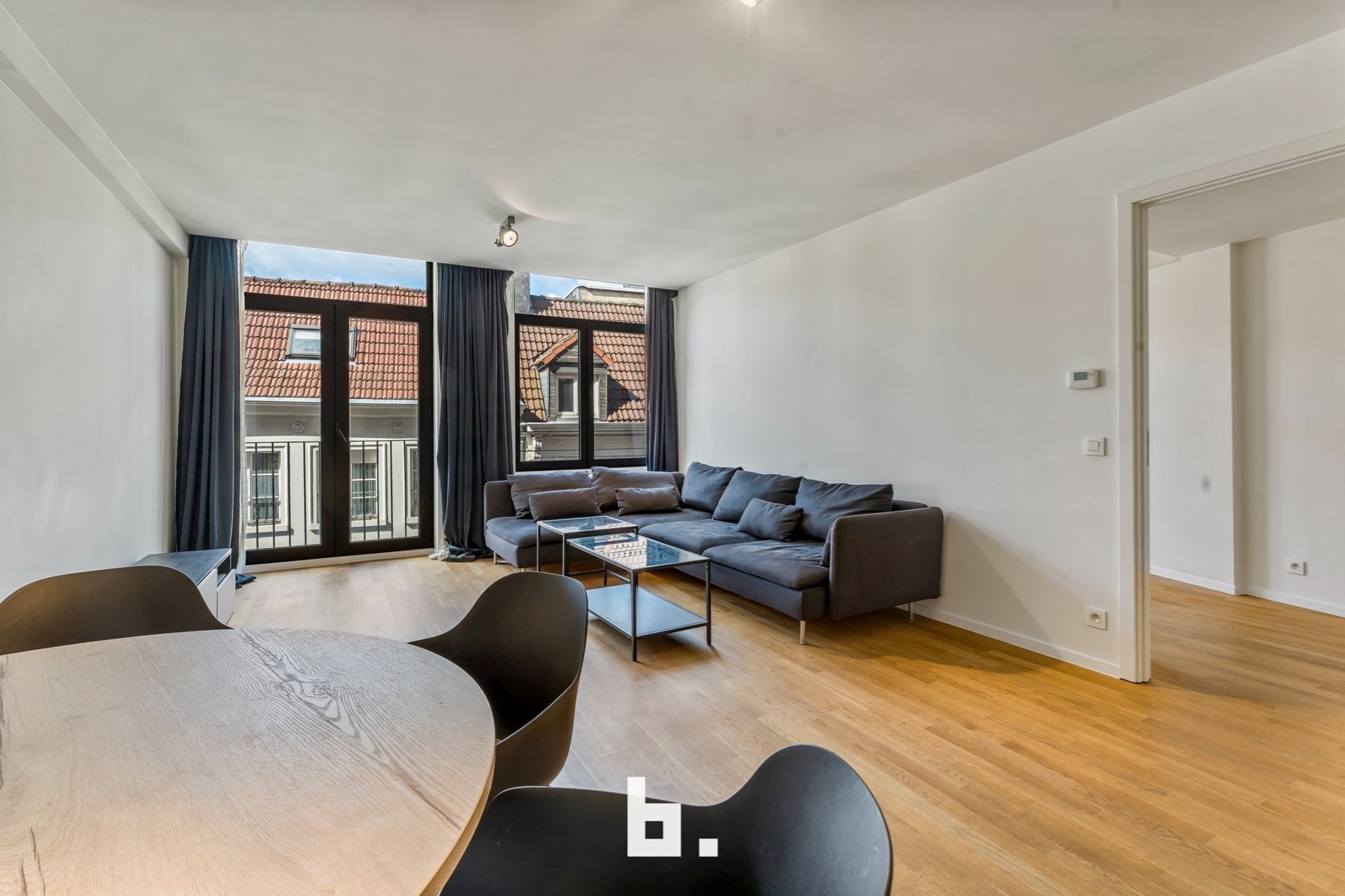 Appartement 2 chambres, 2 salles de bain, extrêmement bien situé - photo 3