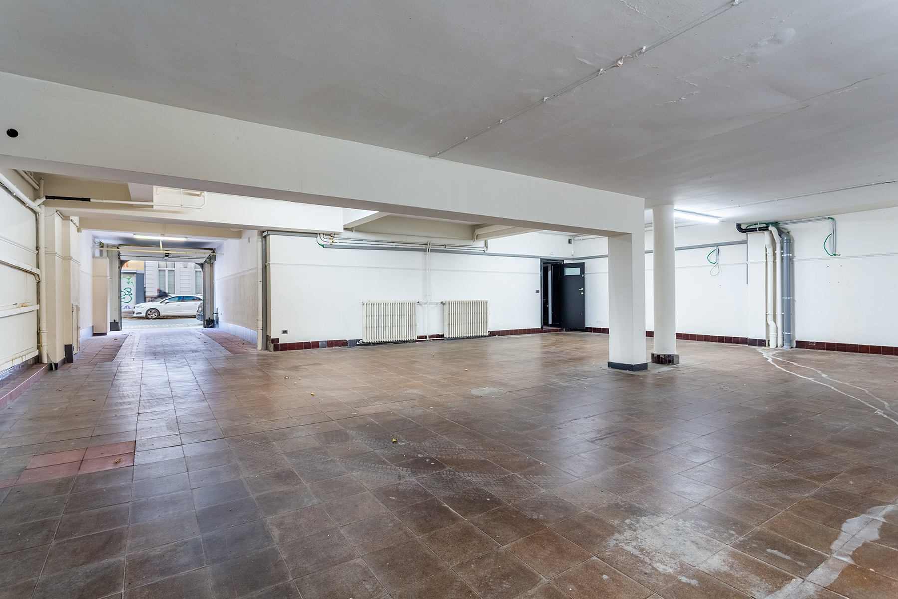 Riante herenwoning met garage voor meerdere wagens - foto 5