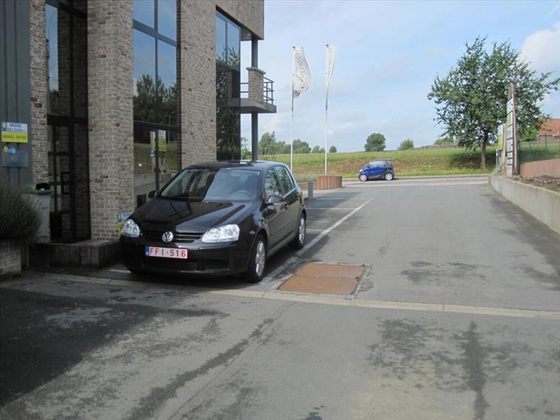 Commercial à louer à Ternat - photo 3