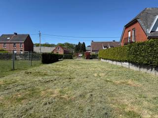 Gunstig gelegen perceel bouwgrond (295m²) voor een halfopen bebouwing.Dit perceel bouwgrond (bestemd voor een halfopen bebouwing) is gelegen in de...