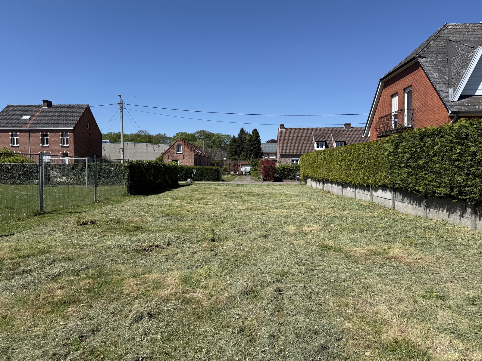 Gunstig gelegen bouwgrond (295m²) voor een halfopen bebouwing. - foto 4