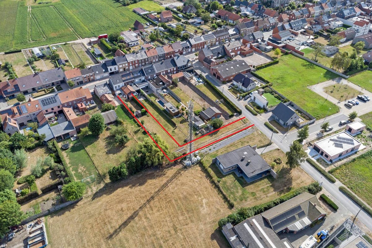 Karaktervol huis met zonnige tuin, 3 slaapkamers én garage met uitweg - foto 2