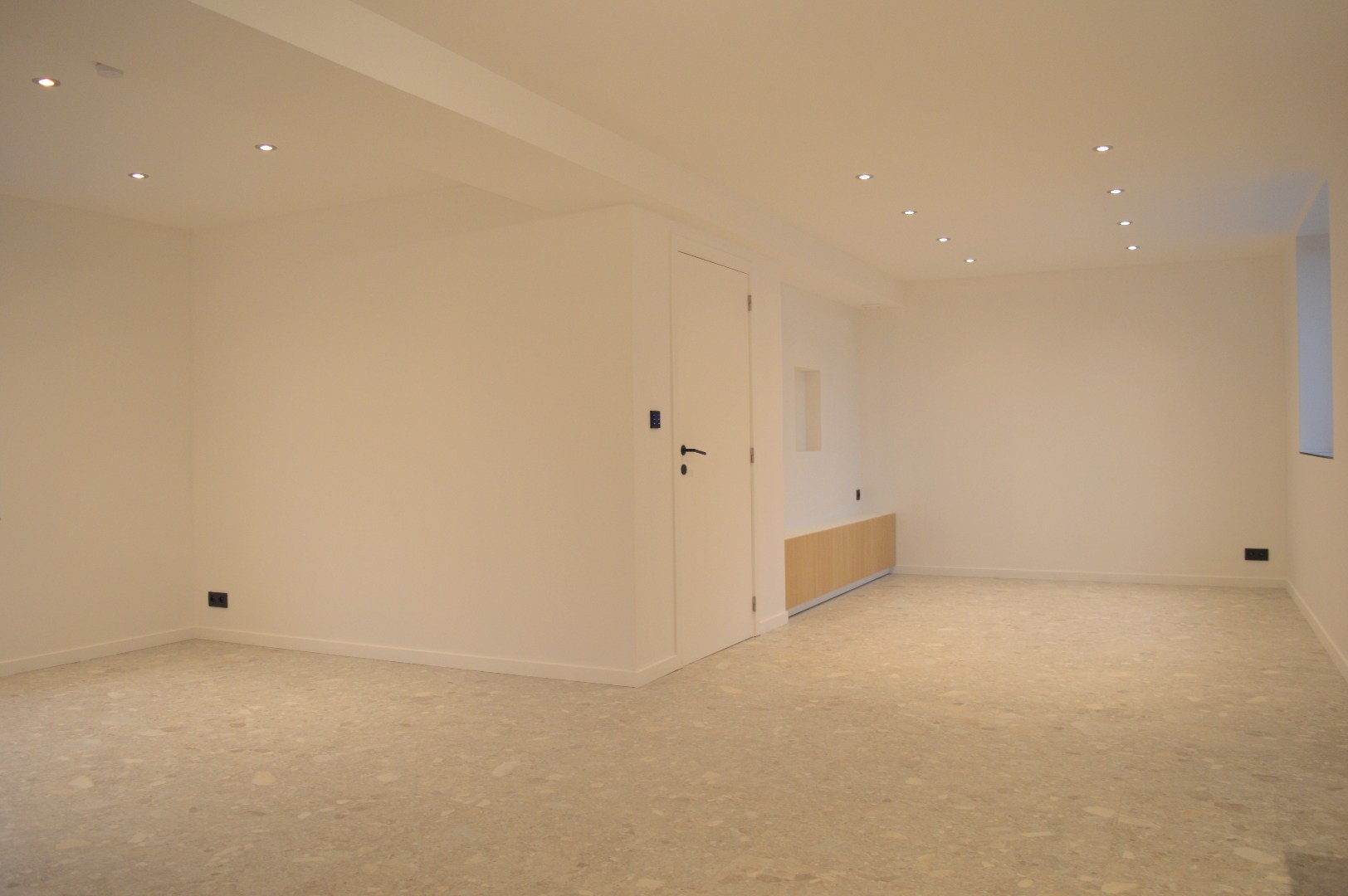 Gerenoveerde woning met tuin, garage en 3 slaapkamers in Bellegem - foto 4