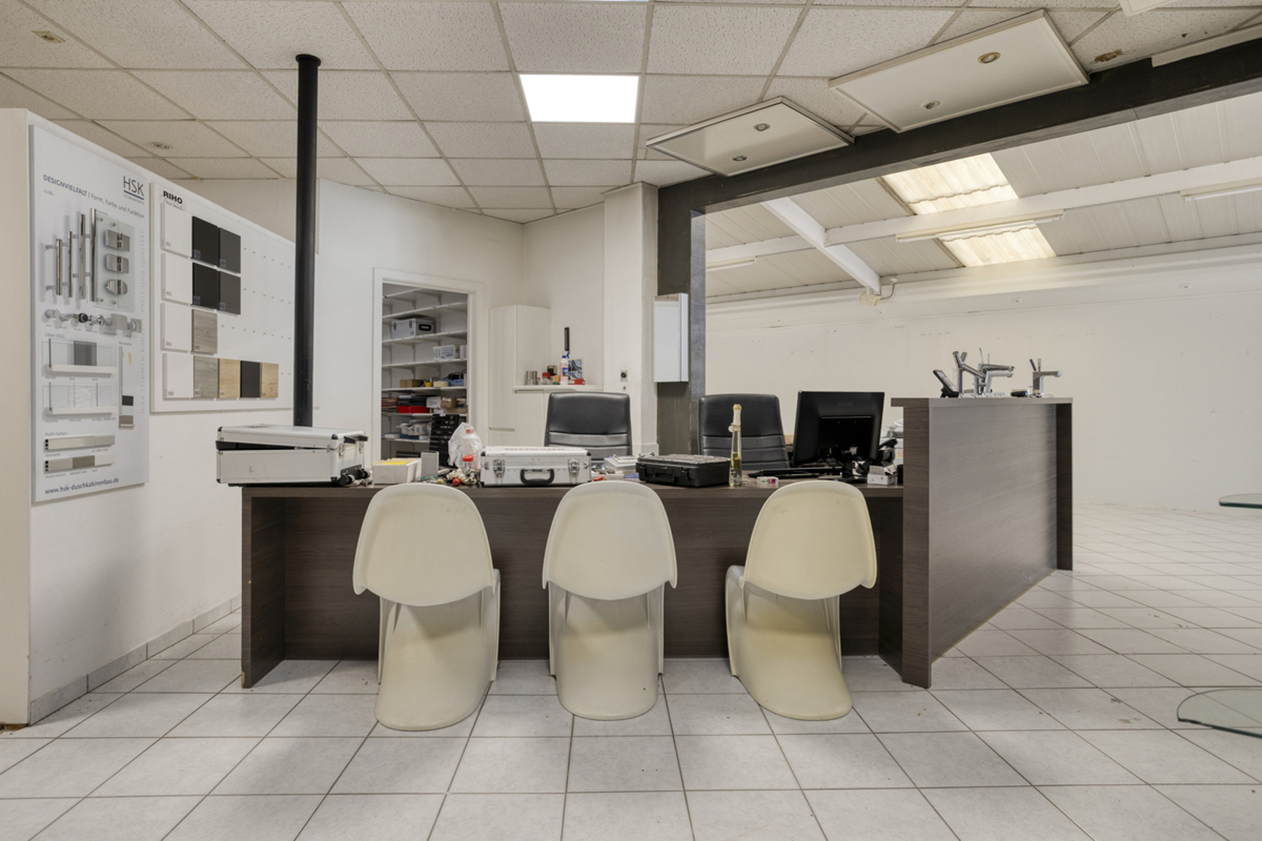 Knappe handelsruimte van ca. 750 m² te huur in Roeselare - foto 4