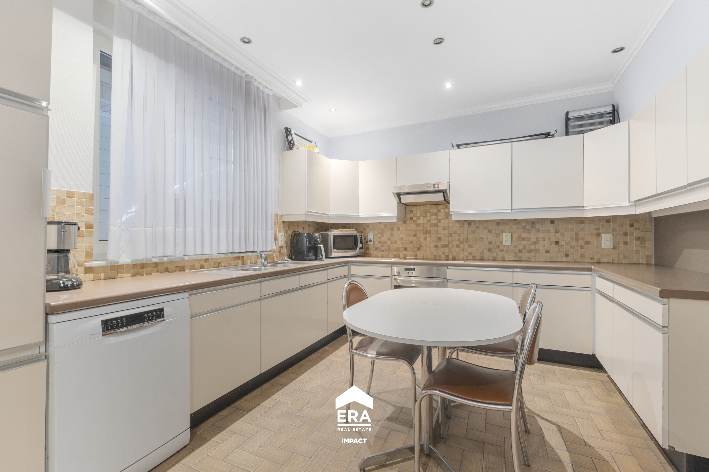 Ruime handelspand met woonst (en bouwgrond) te Tongerlo - foto 3