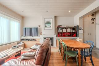 Ontdek deze instapklare bel-etage woning met drie slaapkamers, gelegen langs de Gerststraat in een residentiële woonwijk te Oostende. Deze...